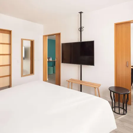 Novotel Barcelona Cornella Hotel 4*