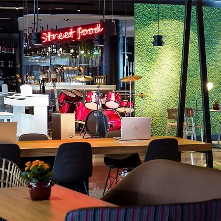 Novotel Barcelona Cornella
