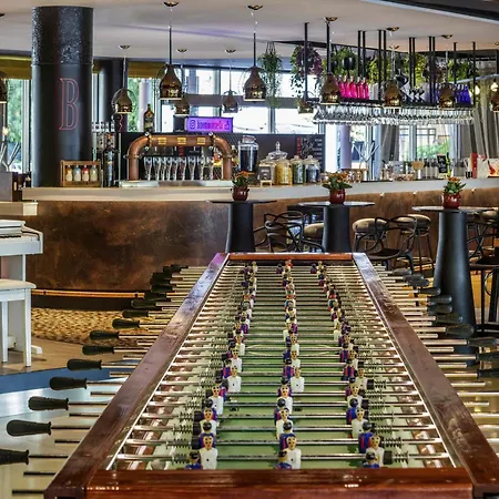 Novotel Barcelona Cornella 4*