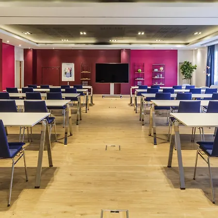 Novotel Barcelona Cornella 4*
