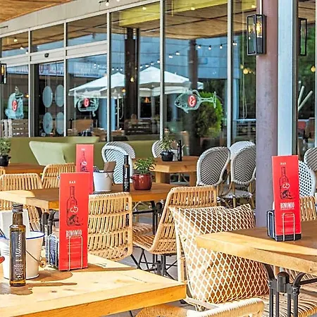 Novotel Barcelona Cornella מלון