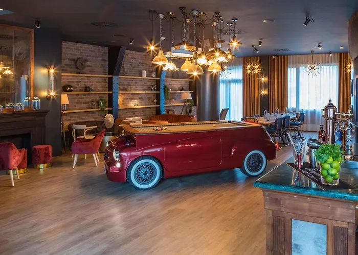 Novotel Barcelona Cornella 4*