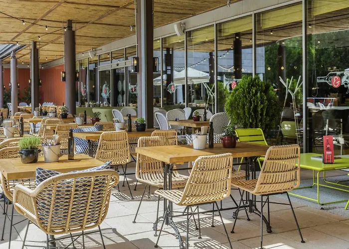 Novotel Barcelona Cornella Hotell 4*