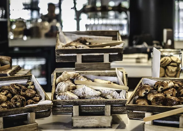 Novotel Barcelona Cornella 4*