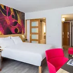Hotel Novotel Barcelona Cornella 4*
