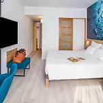 Novotel Barcelona Cornella 4*