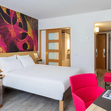 Hotel Novotel Barcelona Cornellà 4*