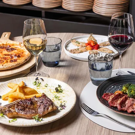 Novotel Barcelona Cornellà Hotel 4*