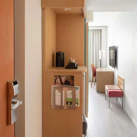 Hotel Novotel Barcelona Cornellà 4*