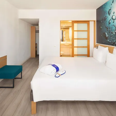 Hotel Novotel Barcelona Cornella 4*