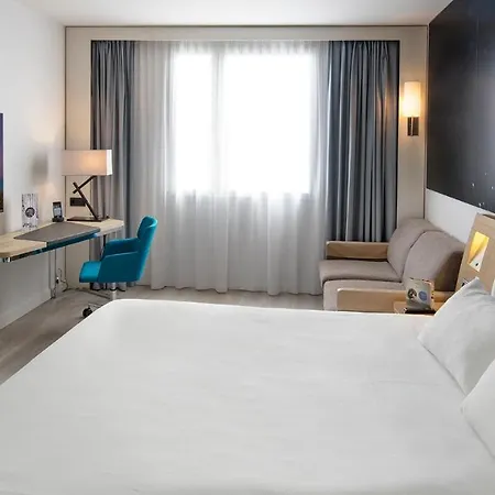 Novotel Barcelona Cornella 4*