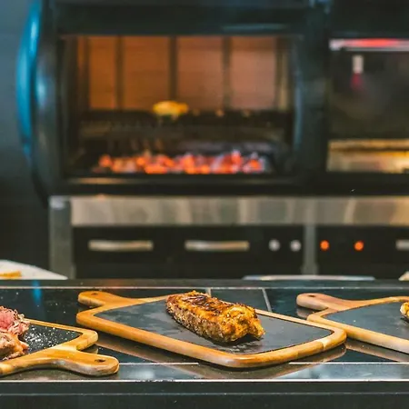 Novotel Barcelona Cornella 4*
